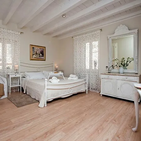 Casa Sbisa' 아파트 로비니